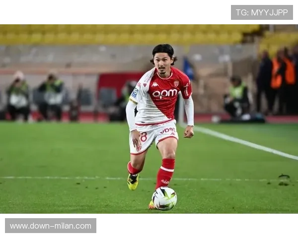 十人摩纳哥爆冷1-0巴黎，南野拓实制胜